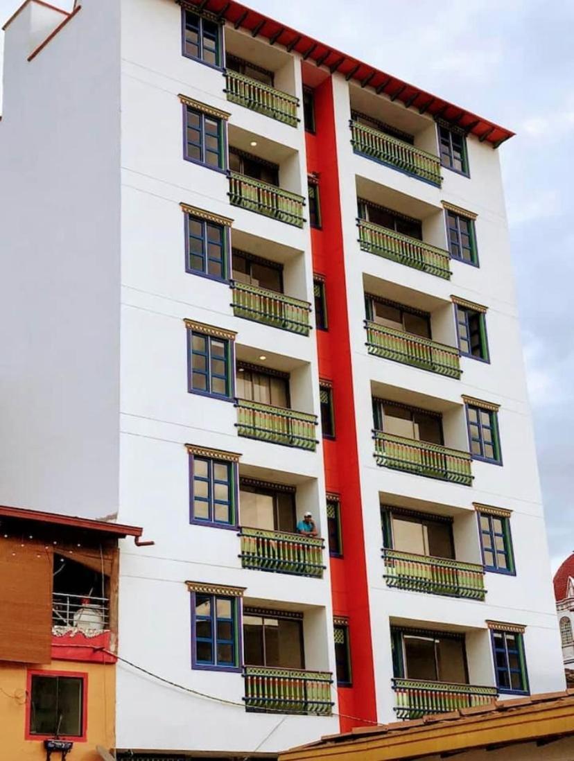Apartamentos San Jose Vistal Al Lago, Cerca Del Parque. Guatape. Exterior photo